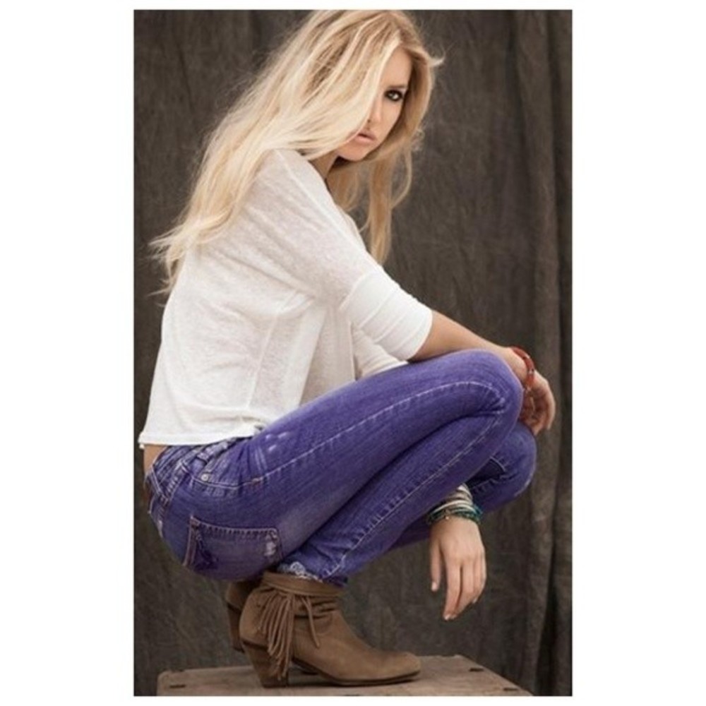 M2F‎ Distressed Burgundy or Wine Jeans